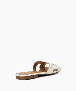 Hot Loopey - Flat Sandals