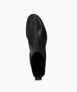 Hot Panoramic - Black Boots